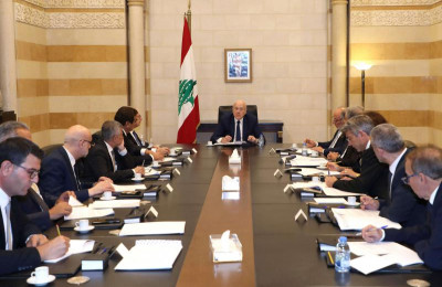 حكومة الرئيس نجيب ميقاتي  مجتمعة من دون رئيس الجمهورية  في السراي